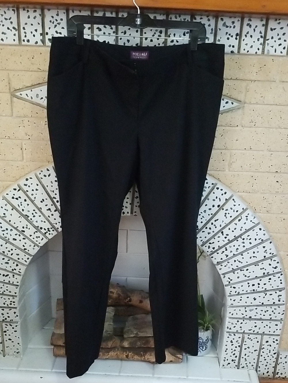 Roz & Ali Black Straight-Leg Dress Pants